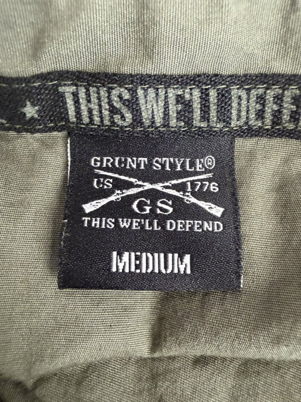 Grunt Style Button Down Shirt Mens Sz Med Garage Flag Patch Military Green New - Picture 6 of 9